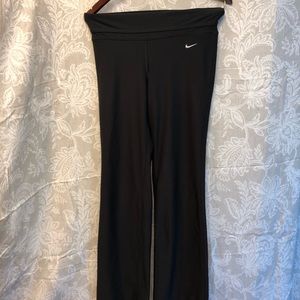 Nike Yoga Leggings